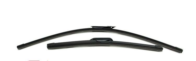 SILECEK SUPURGESI TAKIMI 650mm / 425mm BMW F40 F44