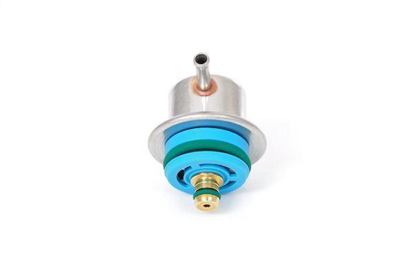 YAKIT BASINC REGULATORU BMW M50 M52 M54 M60 M62 E36 E34 E39 E32 E38 E31 E53